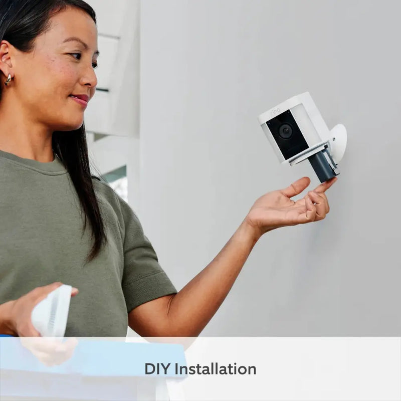 RING SPOTLIGHT CAM PLUS PLUG-IN OUTDOOR SECURITY