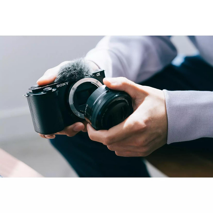 Sony Alpha ZVE10LBDI.EU APS-C Mirrorless Interchangeable-Lens Vlog Camera with 16-50 mm f/3.5-5.6 Power Zoom Kit Lens Digiland Outlet Store